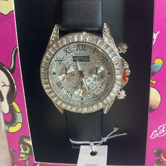 NWT Ed Hardy watch with pouch - Picture 5 of 5